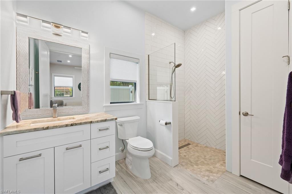 GOLDEN PALMS LUXURY MOTORCOACH RESORT - Land