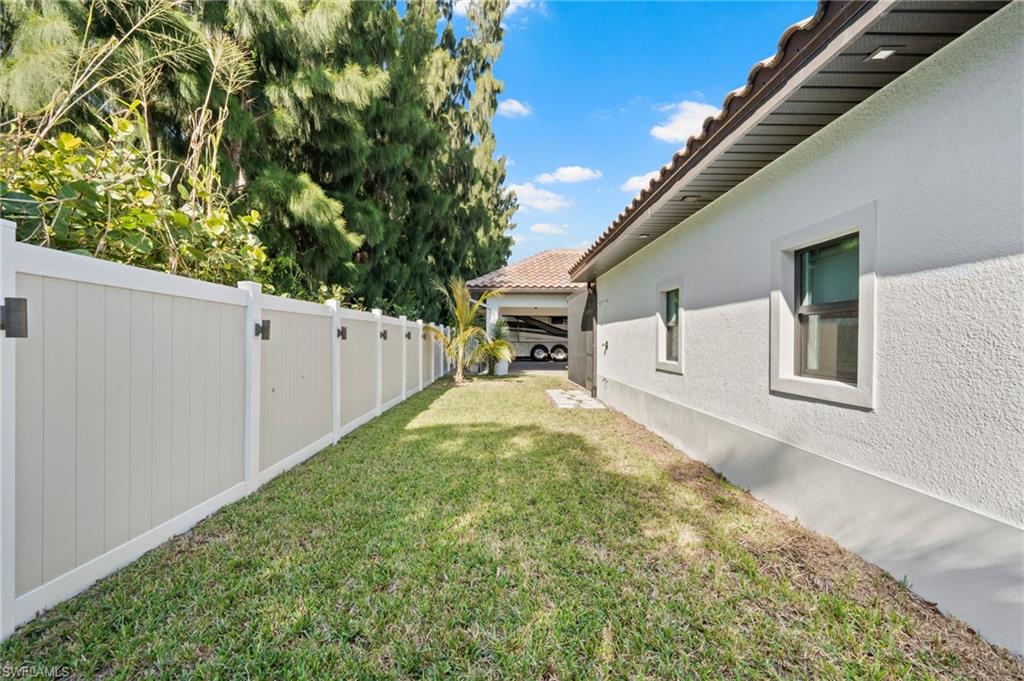 GOLDEN PALMS LUXURY MOTORCOACH RESORT - Land