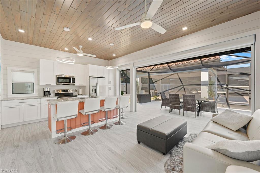 GOLDEN PALMS LUXURY MOTORCOACH RESORT - Land