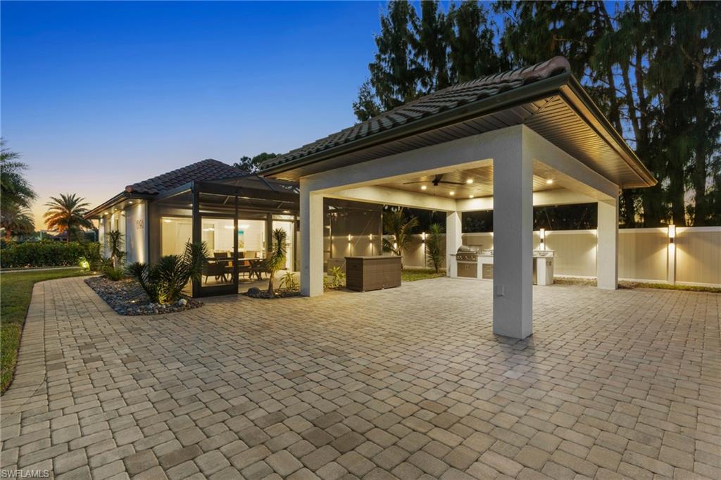 GOLDEN PALMS LUXURY MOTORCOACH RESORT - Land