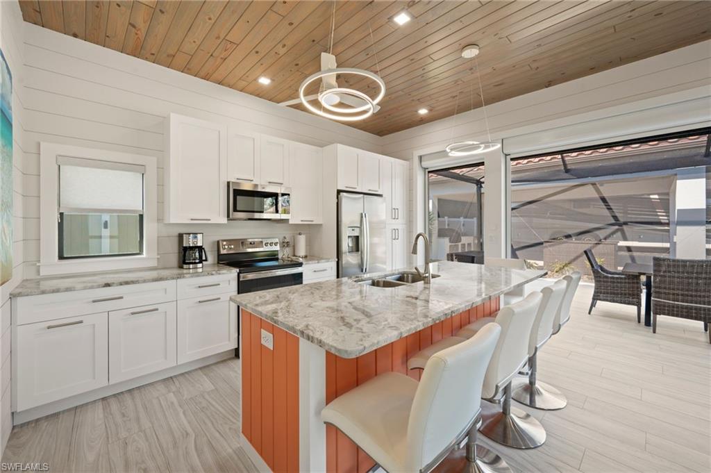 GOLDEN PALMS LUXURY MOTORCOACH RESORT - Land