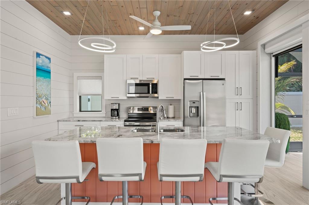 GOLDEN PALMS LUXURY MOTORCOACH RESORT - Land