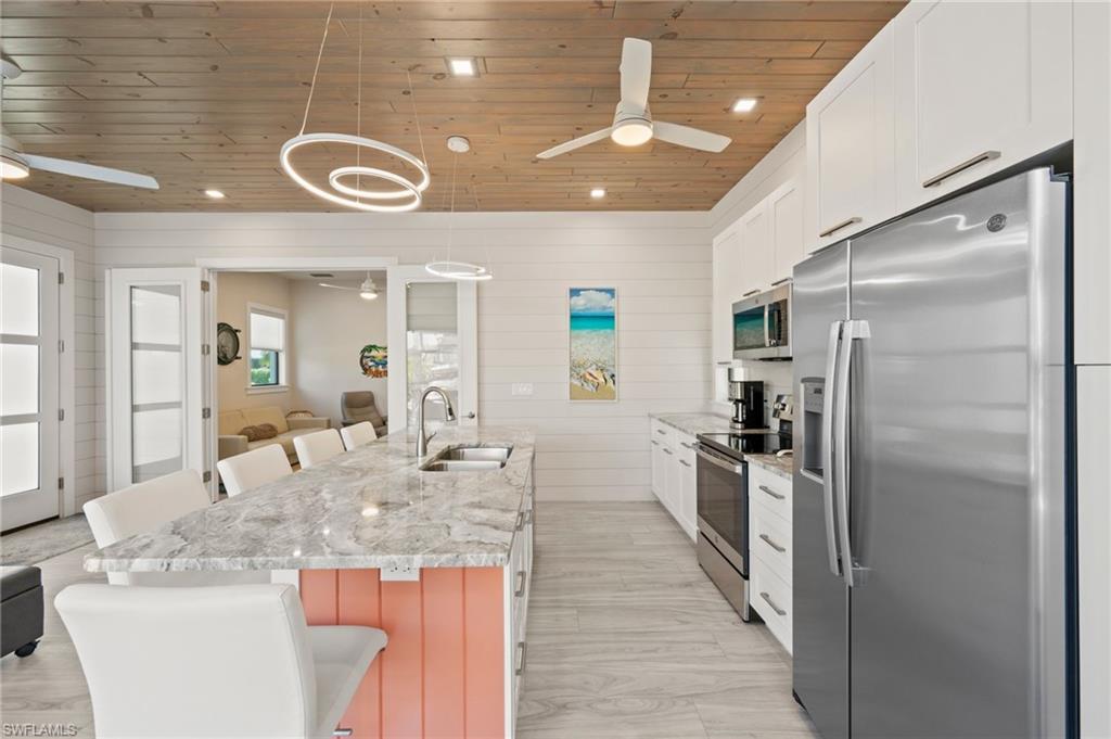 GOLDEN PALMS LUXURY MOTORCOACH RESORT - Land