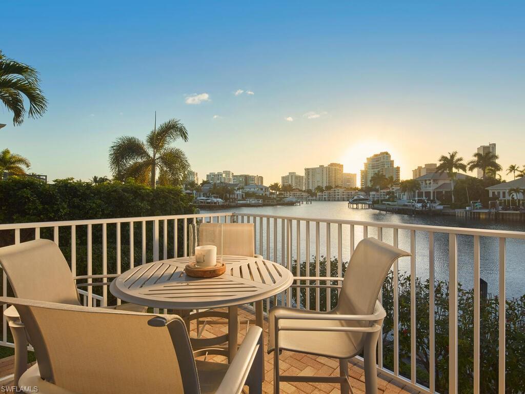 PARK SHORE - Residential