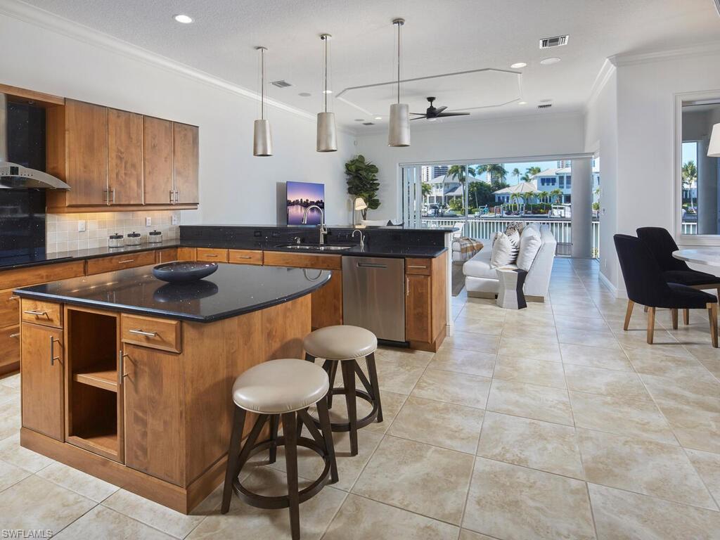 PARK SHORE - Residential