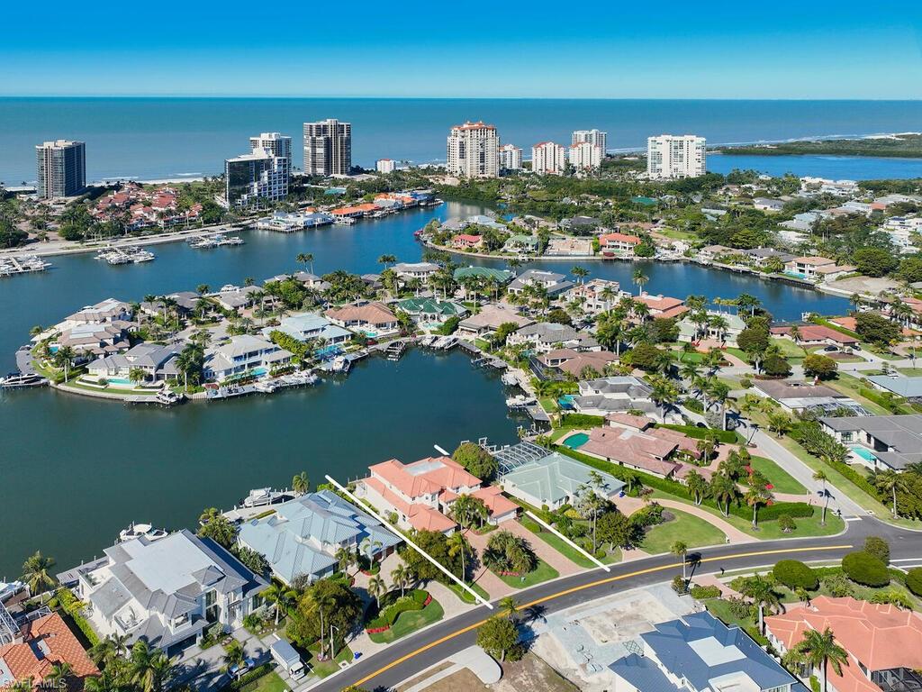 PARK SHORE - Residential