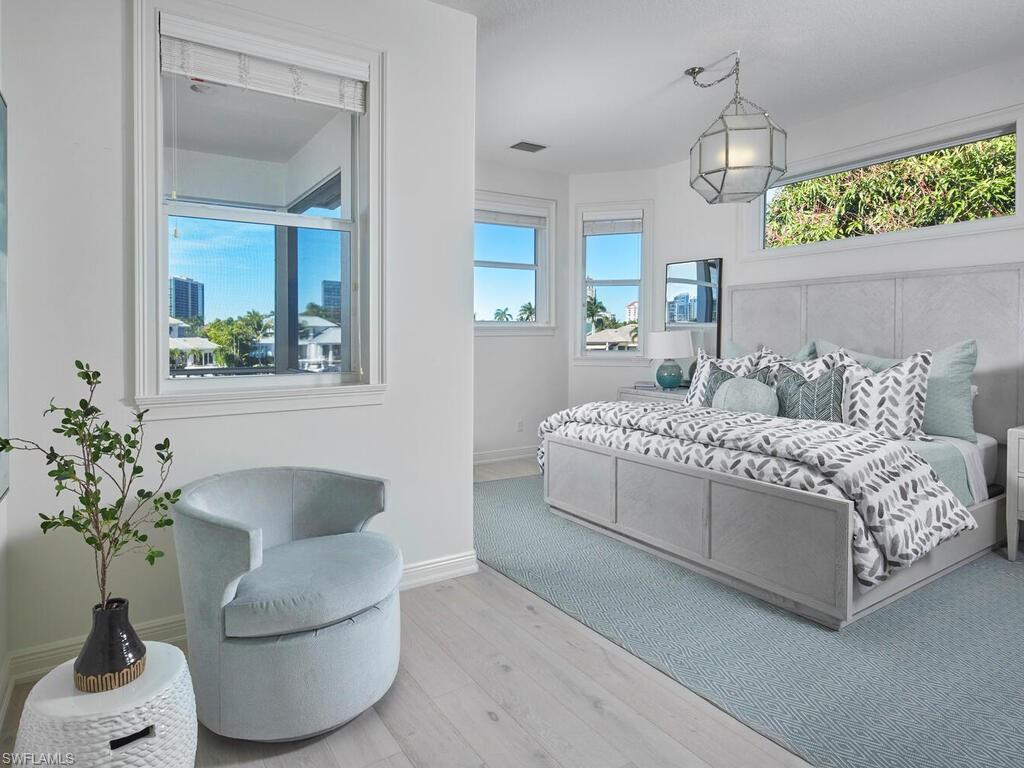 PARK SHORE - Residential