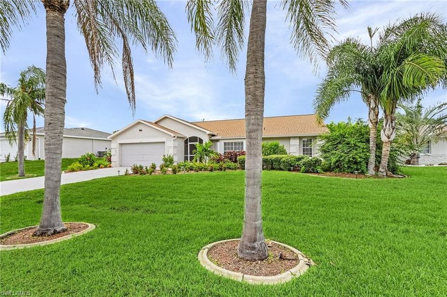 3/2 Pool home in one of the nicest areas in Cape Coral.  This was the Cape Coral Golf and Country Club area.  Beautiful Florida Oaks line the winding streets.  Less than a mile to the downtown area which is exploding with new restaurants and shops.  
This property has been meticulously maintained.  New Kitchen, Bathrooms, flooring, appliances, One year old AC unit and more.  Spacious ceilings and big open rooms gives this home a bright and airy Vibe.  The heated pool
is completely screened and the yard is fenced for added privacy. The master suite is spacious with walk in frameless glass doors and huge soaking tub.  The owner is relocating and ready to sell.  BUYERS this is your opportunity...these prices can only go up.