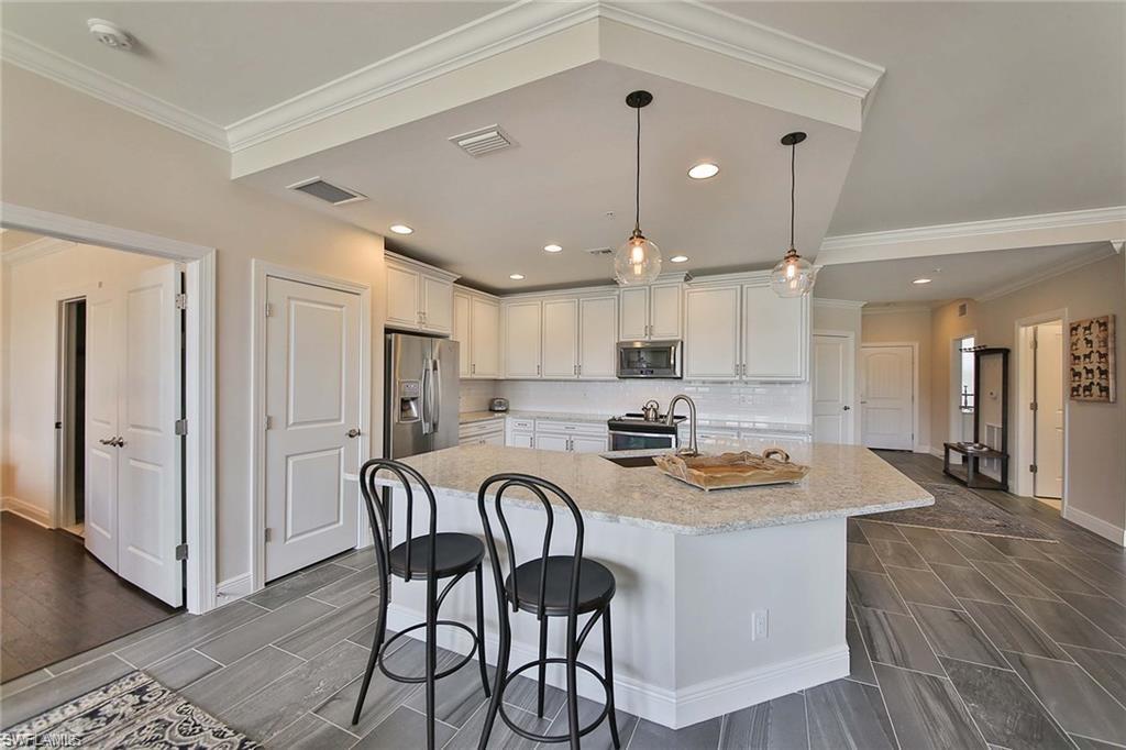 COACH HOMES AT LIVINGSTON LAKES - Residential Lease