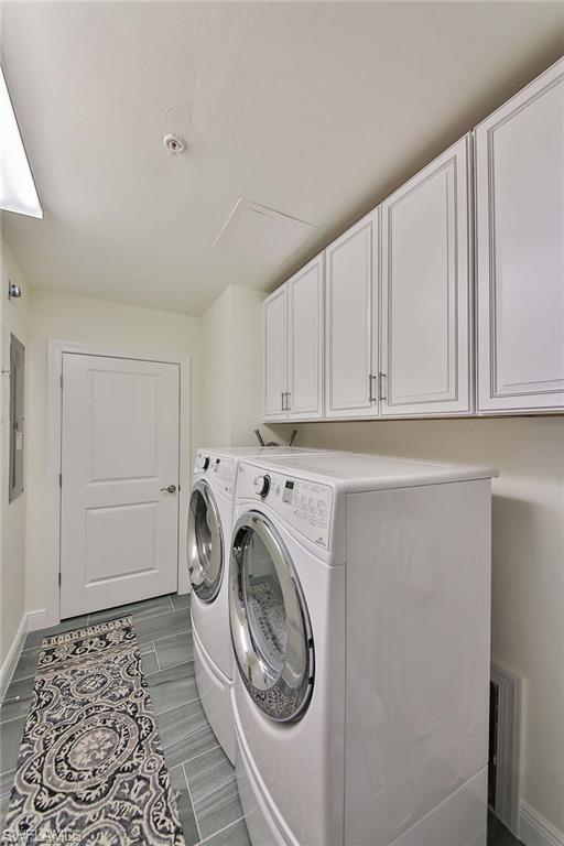 COACH HOMES AT LIVINGSTON LAKES - Residential Lease