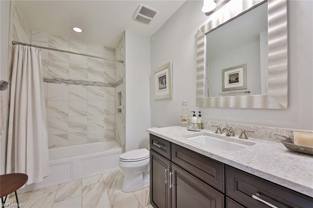 COACH HOMES AT LIVINGSTON LAKES - Residential Lease