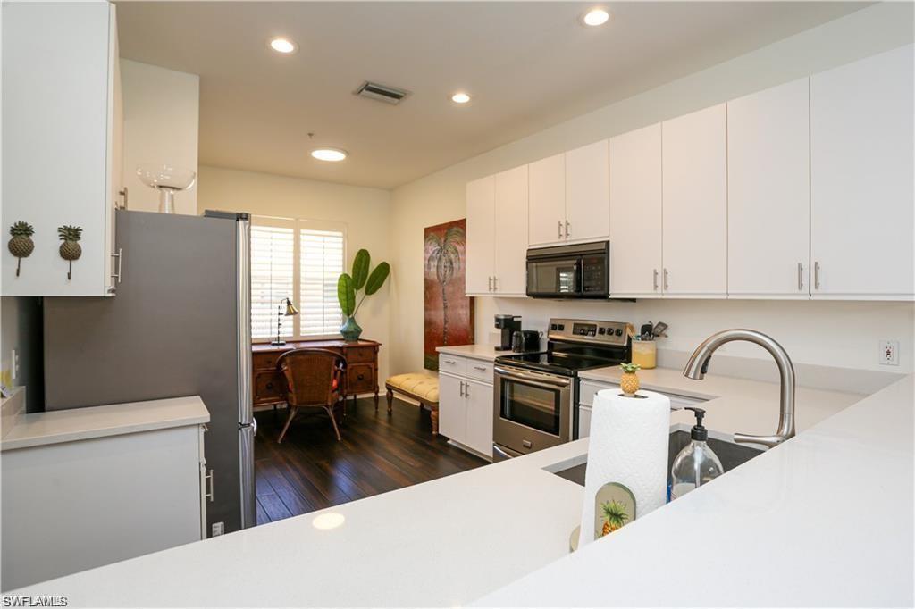 COMPASS POINT SOUTH - Residential Lease