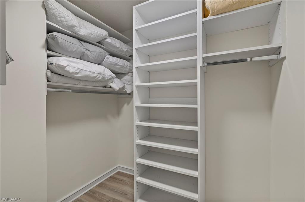 GLENVIEW - Residential