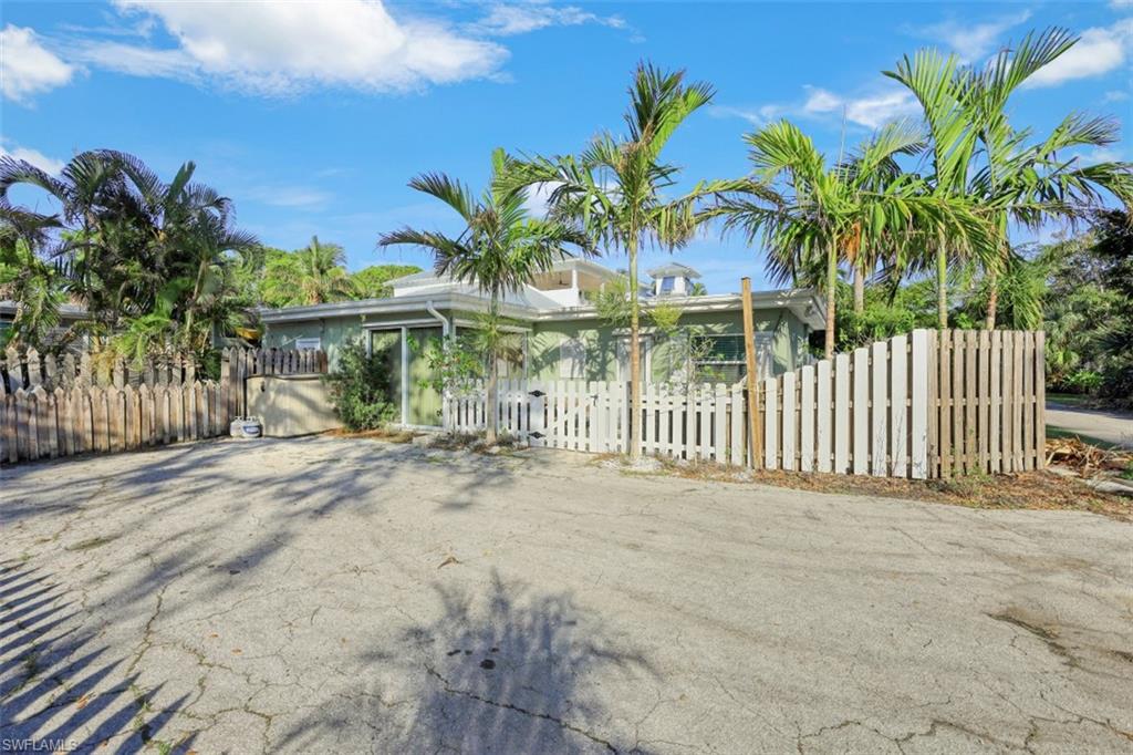 OLDE NAPLES - Residential