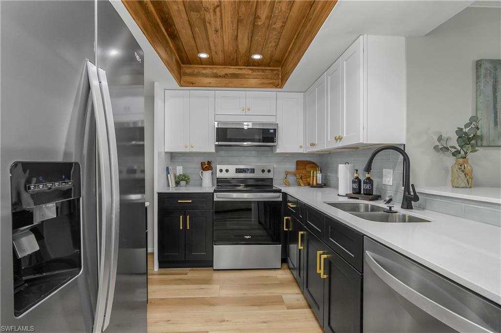 LAKEWOOD - Residential