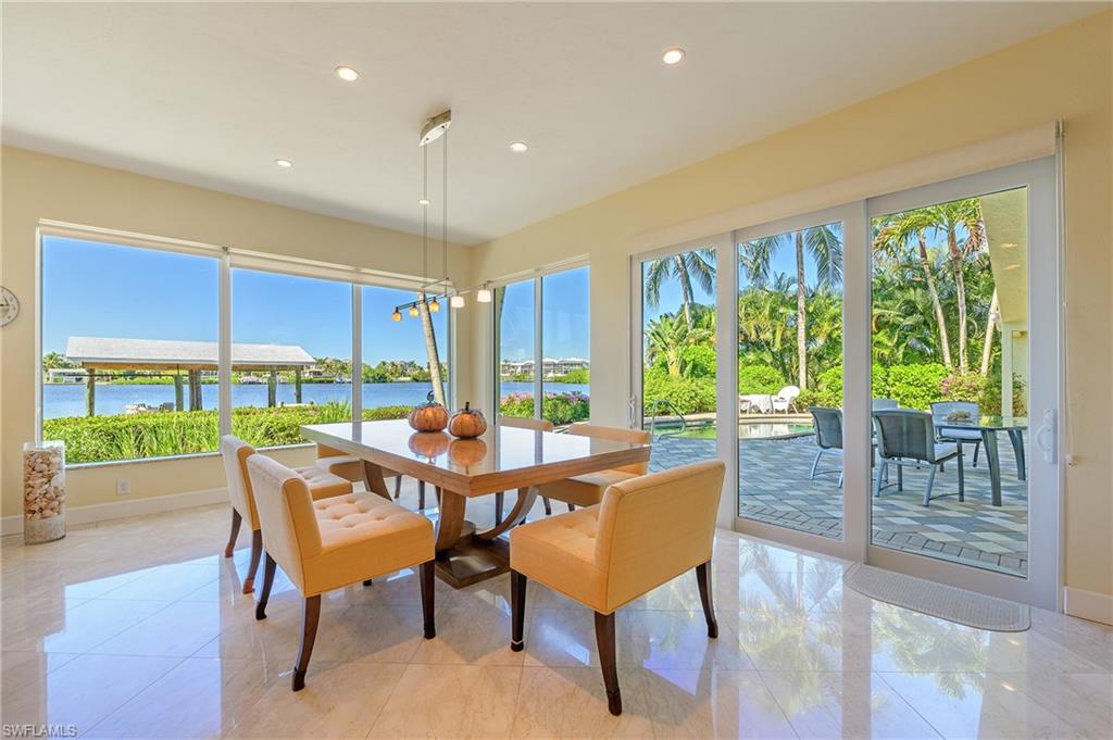 CAROLANDS - Residential