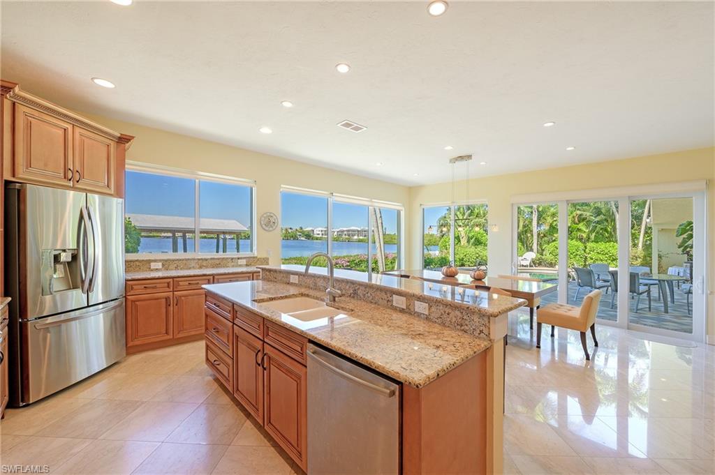 CAROLANDS - Residential