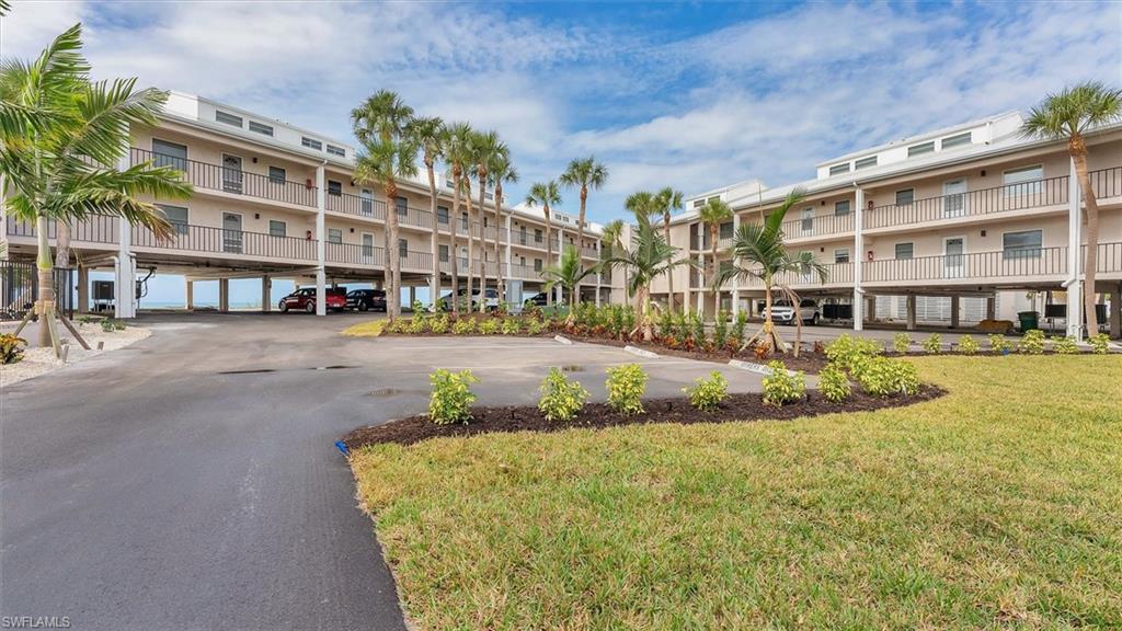 PELICAN LANDING CONDO - Residential