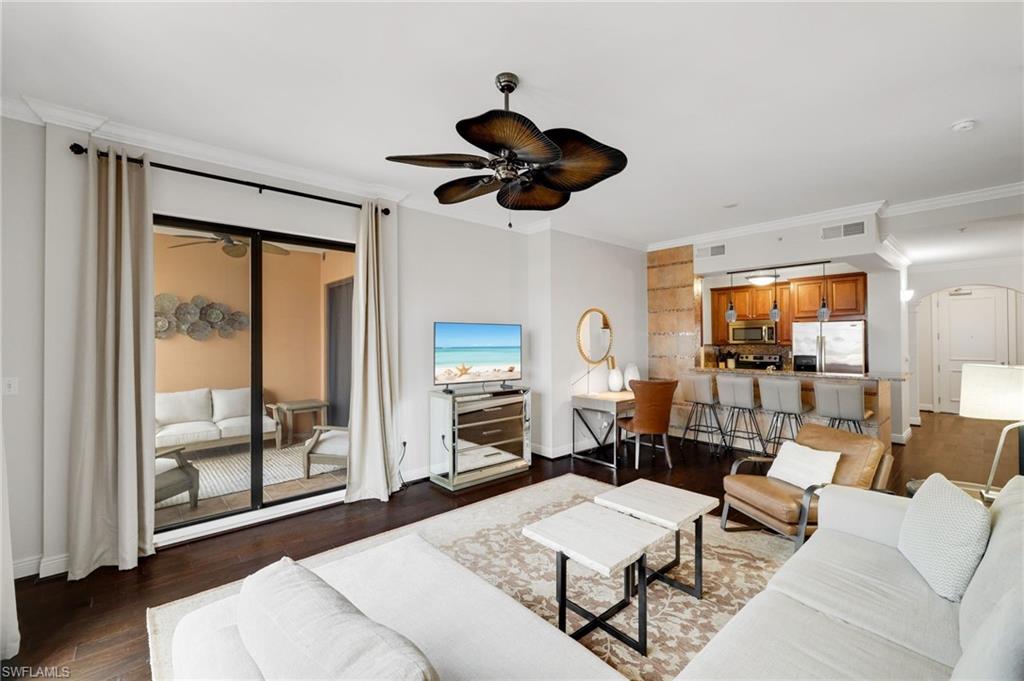 THE RESIDENCES AT COCONUT POINT - Residential Lease