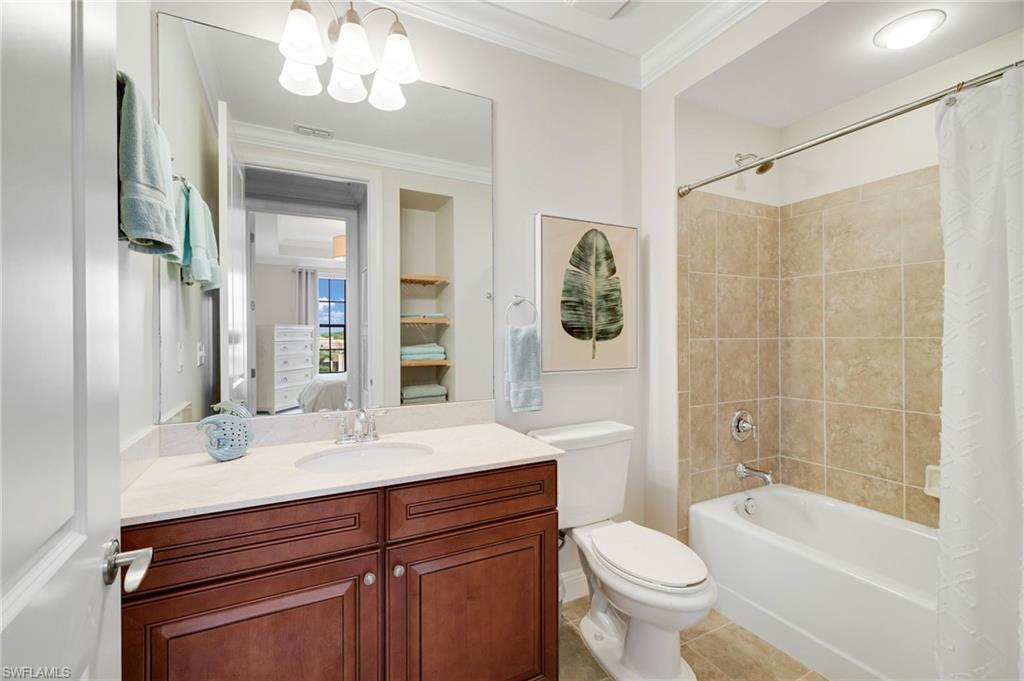 THE RESIDENCES AT COCONUT POINT - Residential Lease