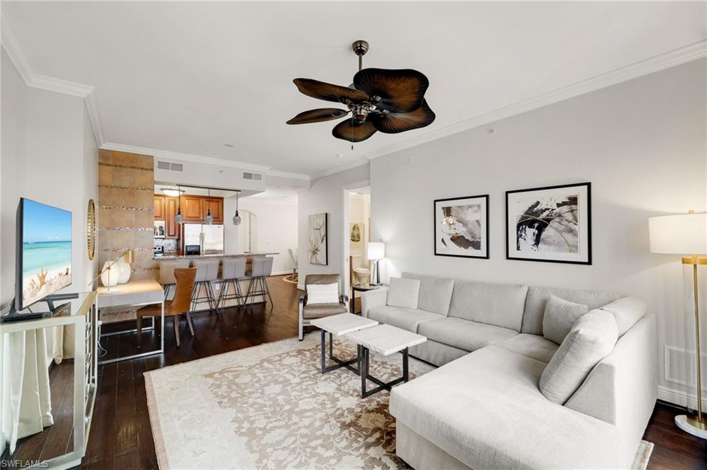 THE RESIDENCES AT COCONUT POINT - Residential Lease