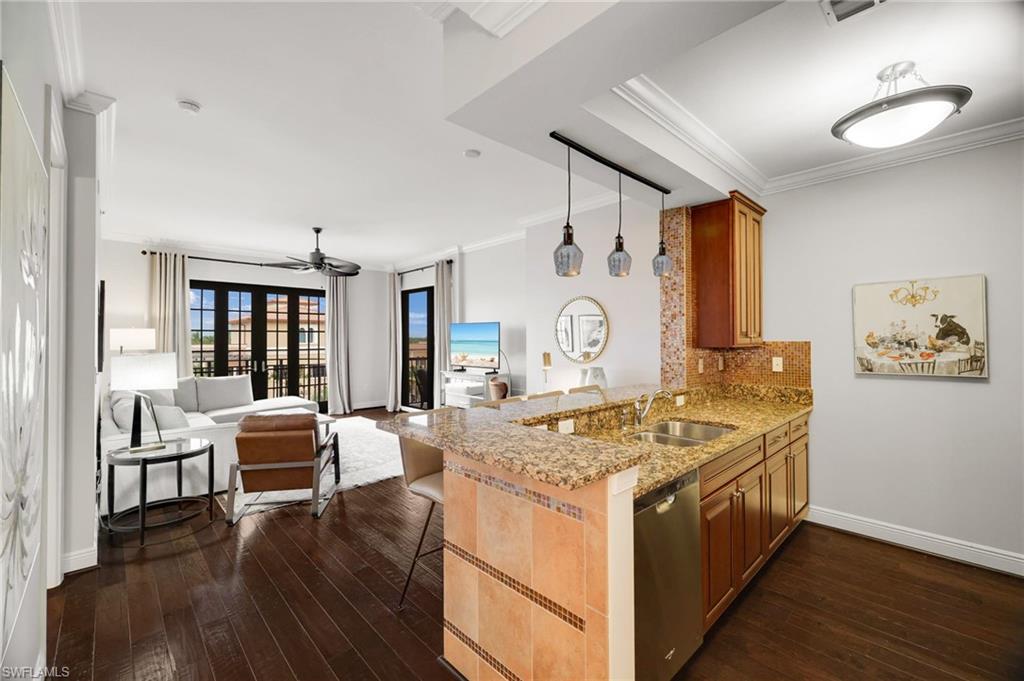 THE RESIDENCES AT COCONUT POINT - Residential Lease