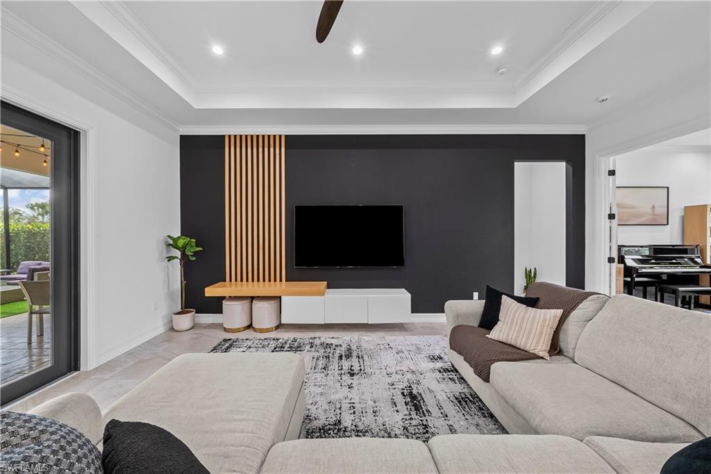 GOLDEN GATE ESTATES - Residential