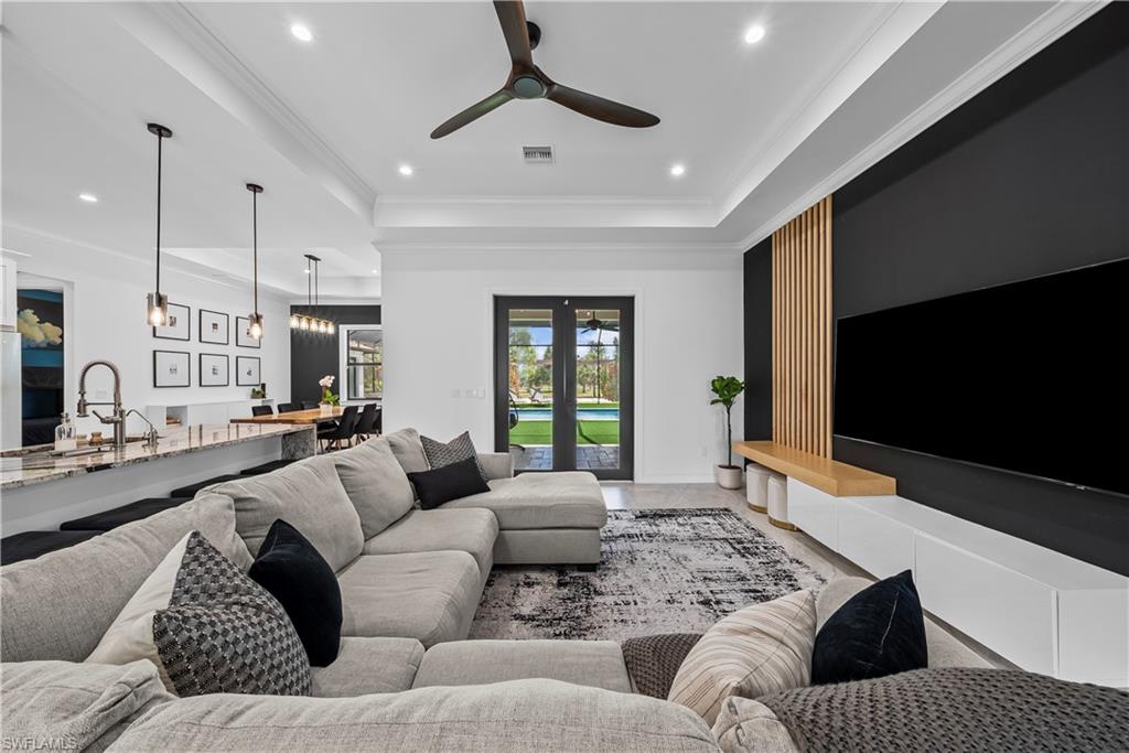 GOLDEN GATE ESTATES - Residential