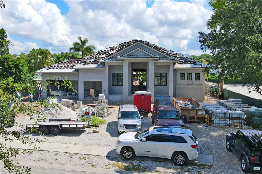 MOORINGS - Residential