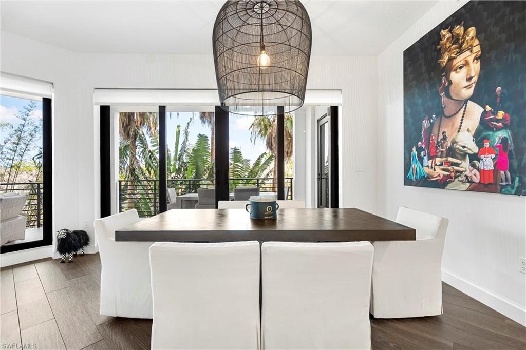 ELEVEN ELEVEN CENTRAL - Residential