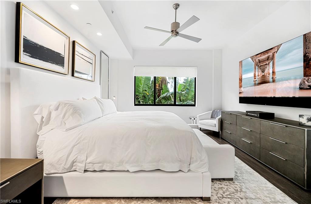 ELEVEN ELEVEN CENTRAL - Residential