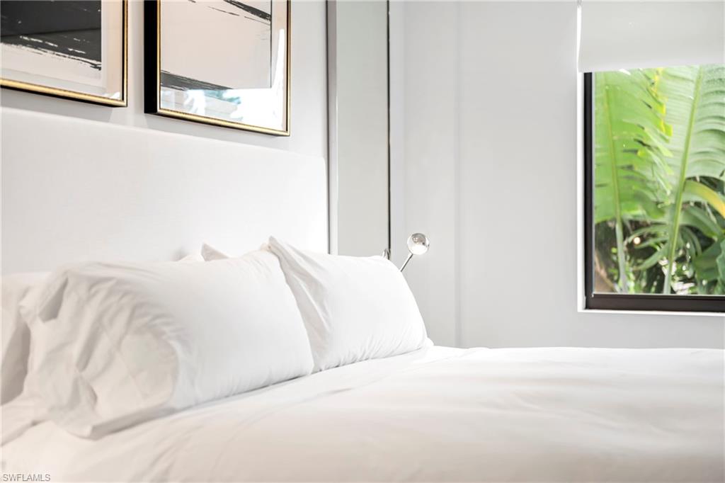 ELEVEN ELEVEN CENTRAL - Residential