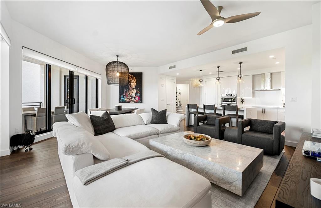 ELEVEN ELEVEN CENTRAL - Residential