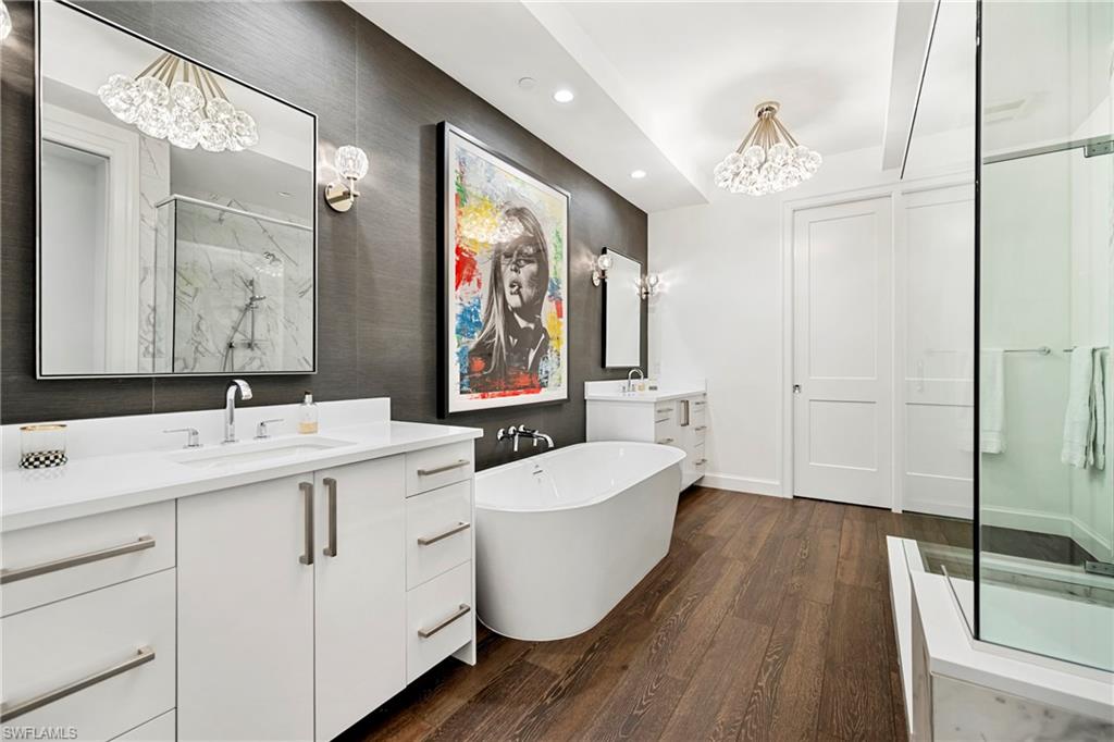 ELEVEN ELEVEN CENTRAL - Residential