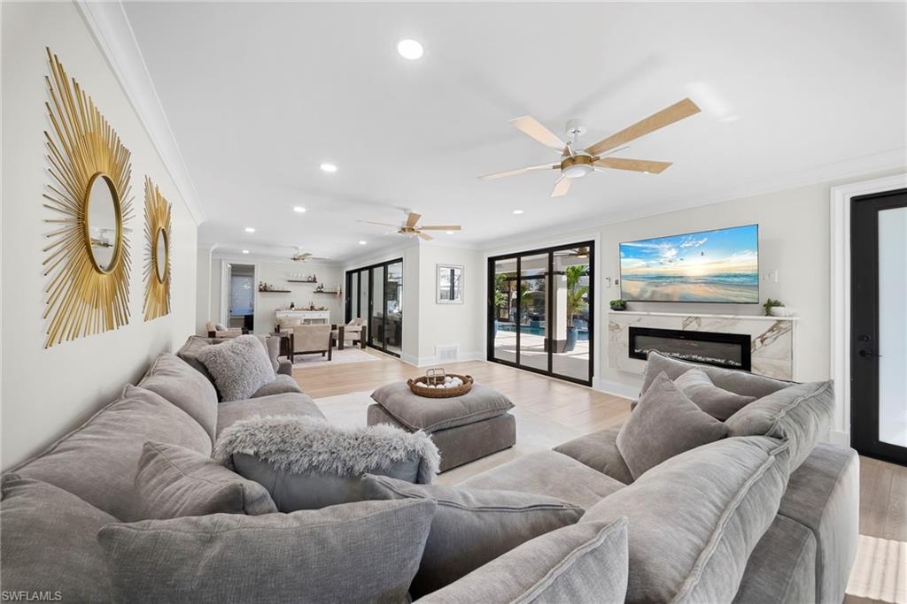 ISLES OF CAPRI - Residential