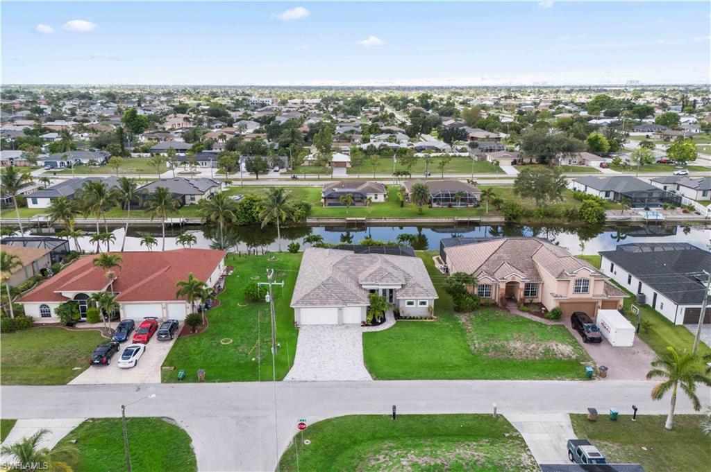 302 SW 31st TER