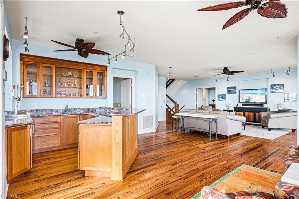 JOSE'S HIDEAWAY - Residential