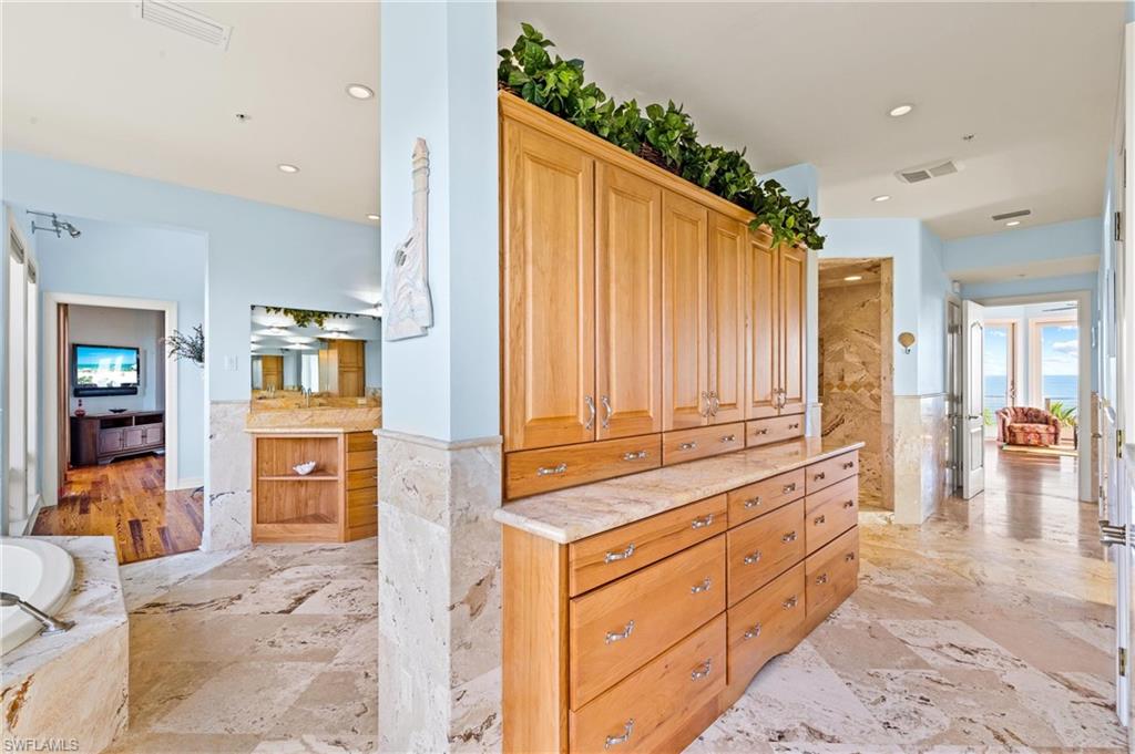 JOSE'S HIDEAWAY - Residential