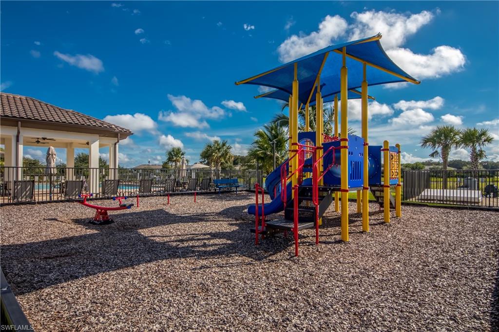 PORTICO - Residential