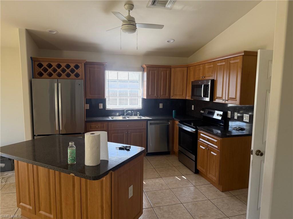 CAPE CORAL - Residential Lease