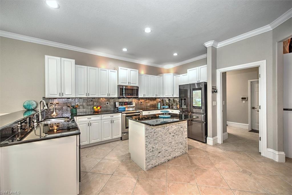 HERITAGE PALMS ESTATES - Residential