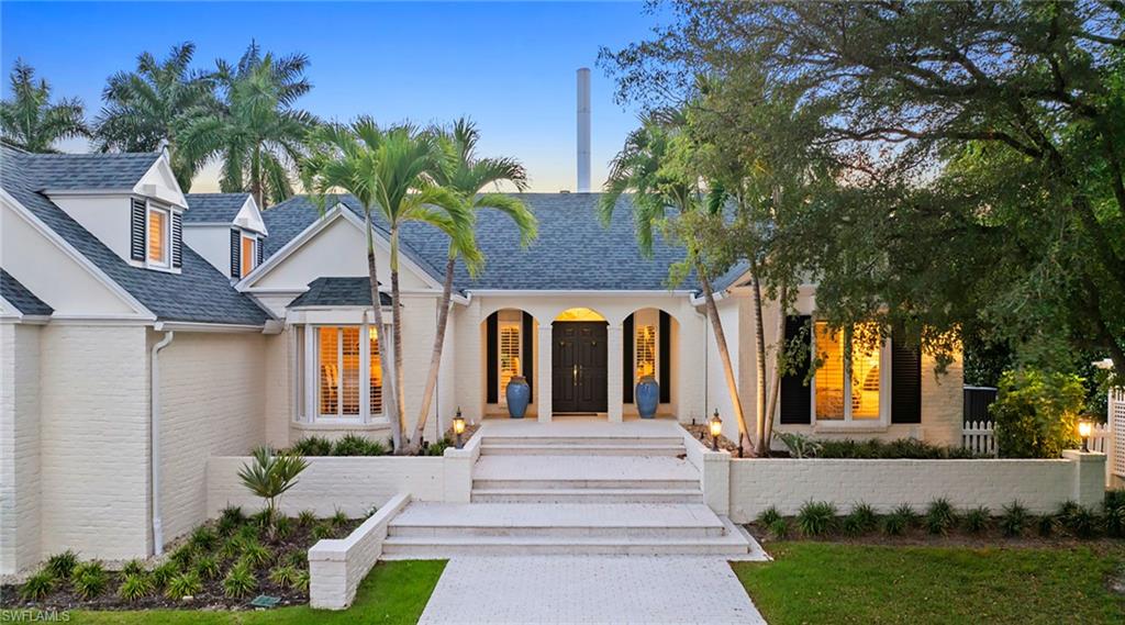 2700 Treasure LN