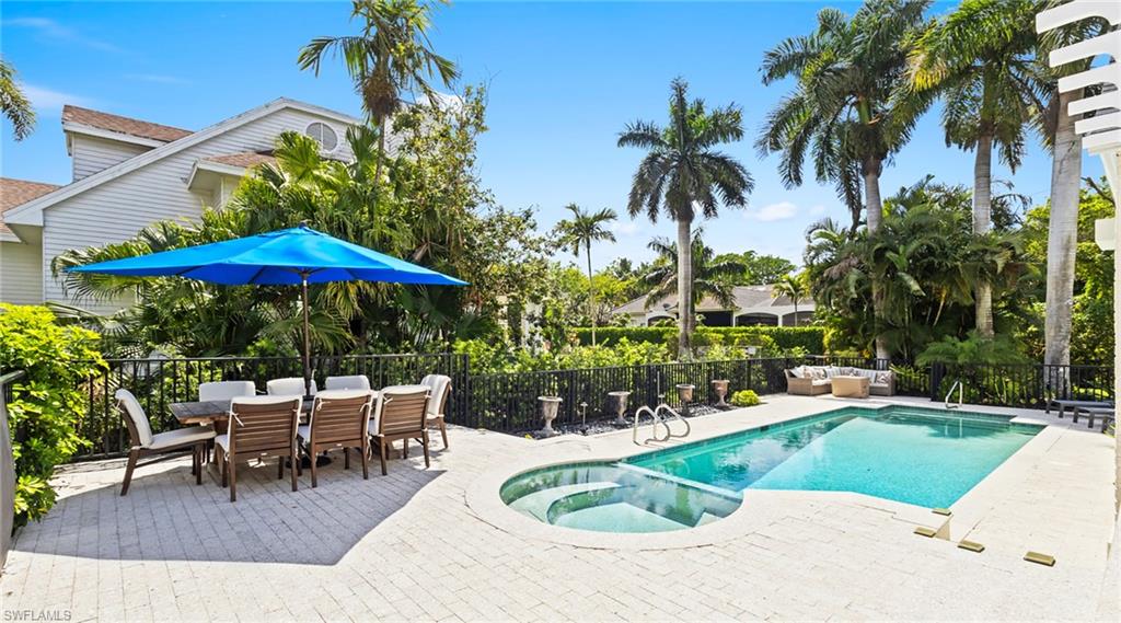 2700 Treasure LN