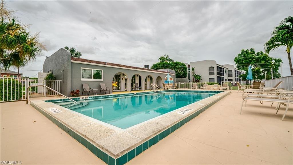 GONDOLIER CONDO - Residential