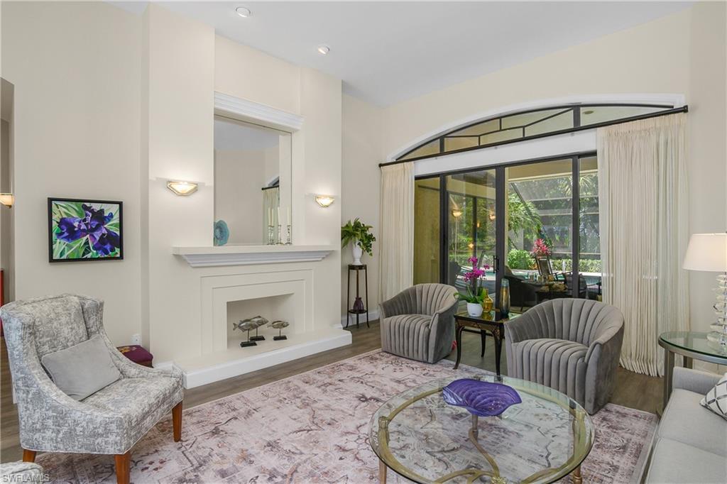 RIVERWALK - Residential