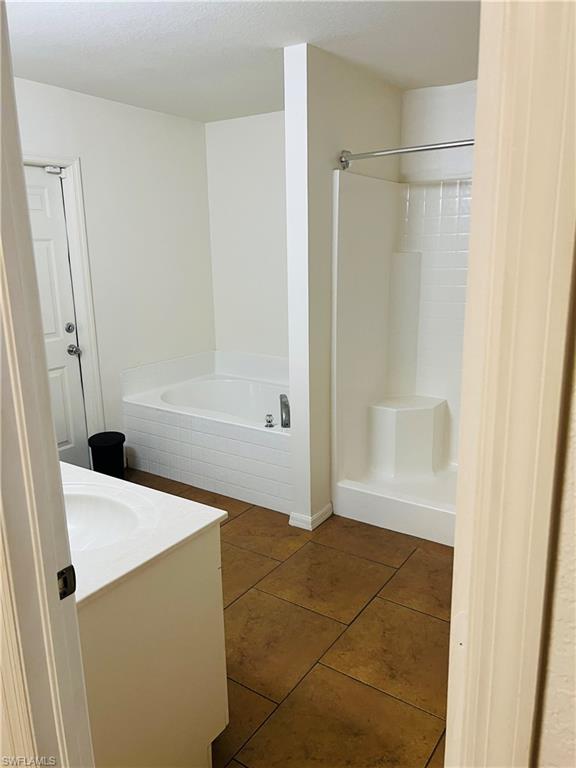 GOLDEN GATE ESTATES - Residential Lease