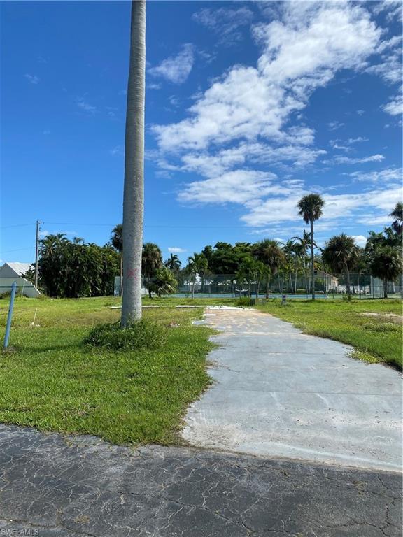 PLANTATION ESTATES MOBILE HOME - Land