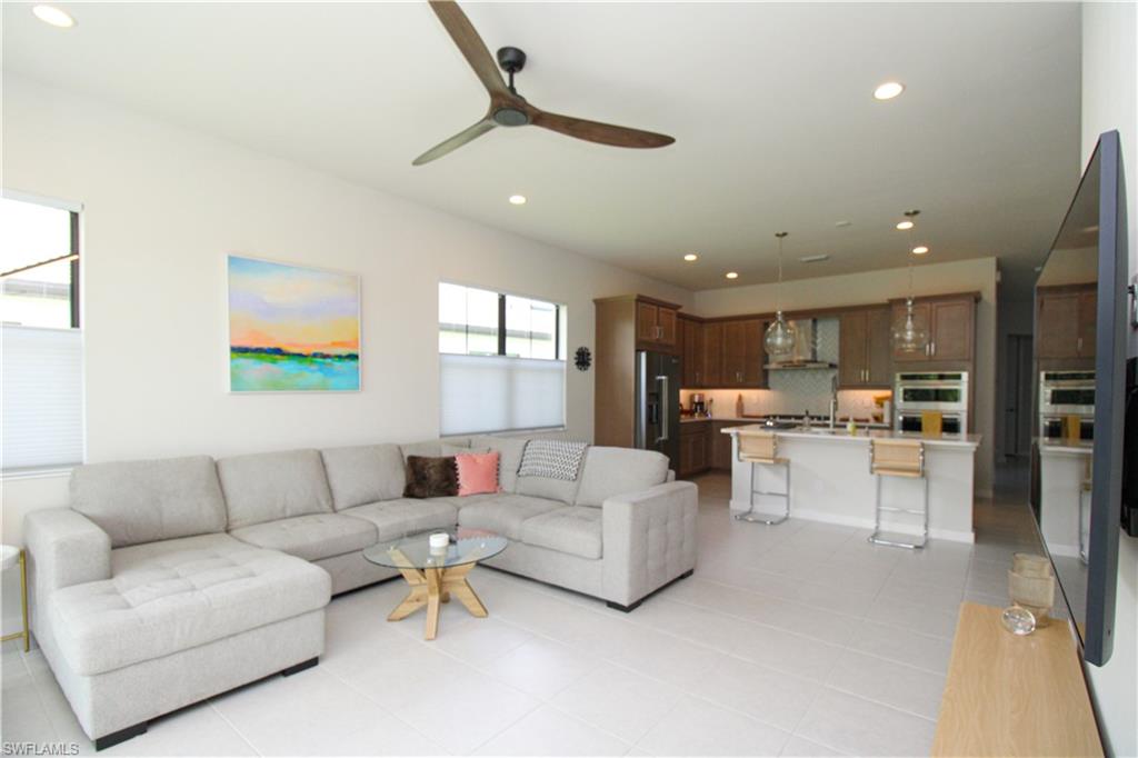 ABACO POINTE - Residential Lease