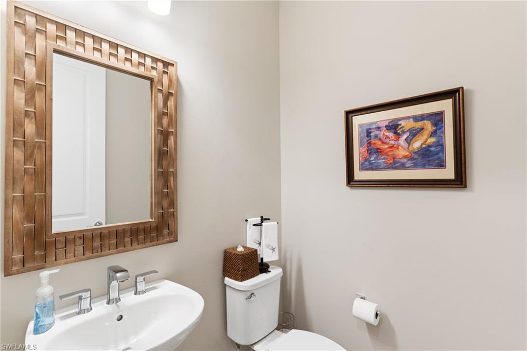 HAMPTON LAKES - Residential