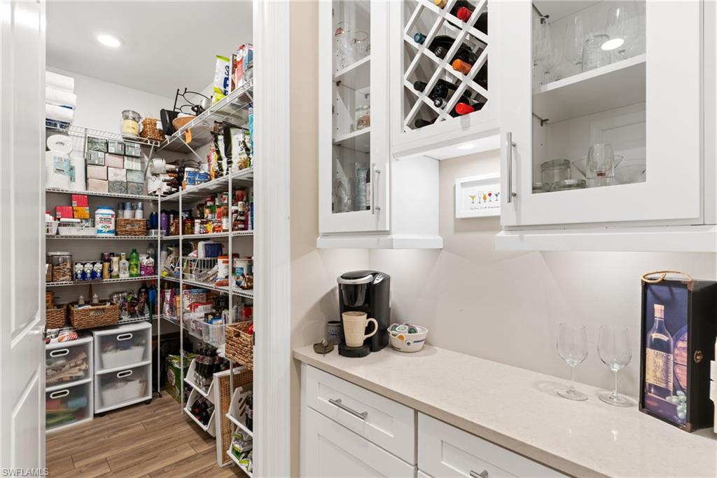 HAMPTON LAKES - Residential